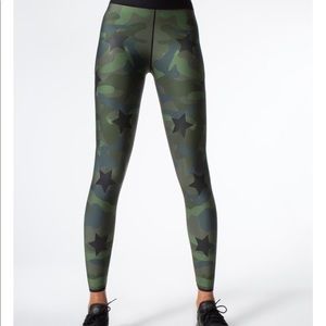ULTRACOR Ultra Silk Camo Knockout Leggings